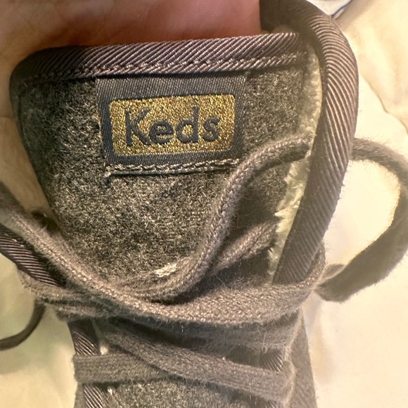 Keds, size 7.5, grey wool high tops - Picture 4 of 6